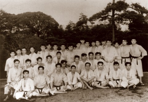 1953 Waseda University Special Training (Mr. Ohshima in center next to Senior Kamata-Watanabe)